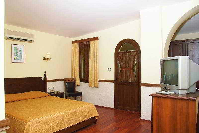 Altinsaray Hotel Kusadasi Luaran gambar